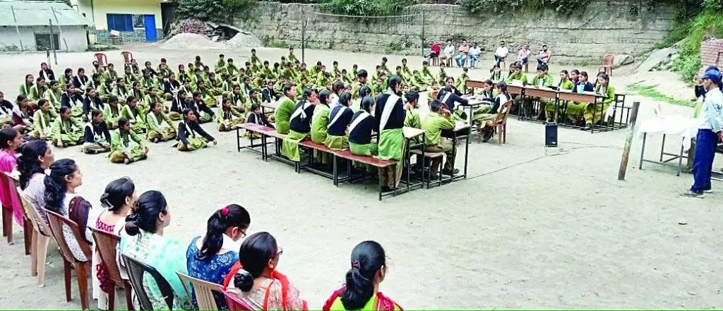 Government Senior Secondary पाठशाला शालंग में युवा संसद का आयोजन