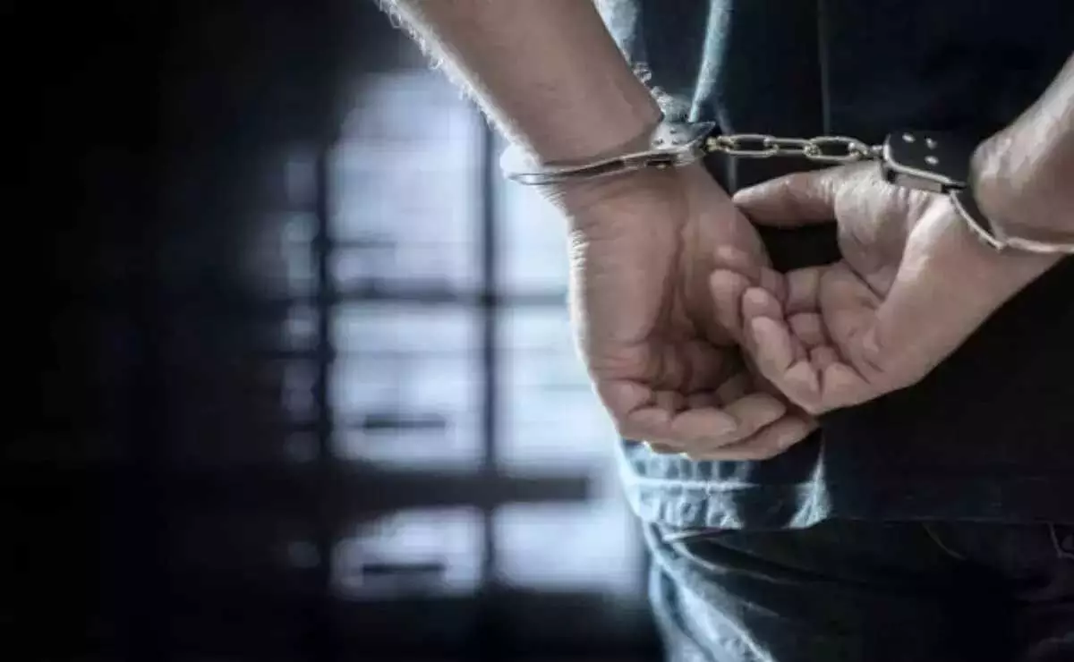 Thane Police: व्यक्ति की हत्या के आरोप में नाबालिग समेत 4 को गिरफ्तार किया