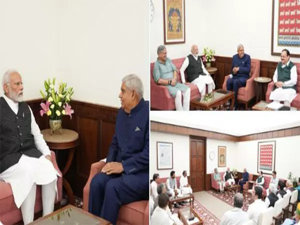 Rajya Sabha Session के समापन के बाद PM मोदी ने संसद भवन में उपराष्ट्रपति से की मुलाकात