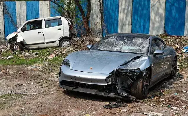 Pune Porsche Crash: आरोपी किशोर के पिता को हिरासत में लेने की मिली अनुमति