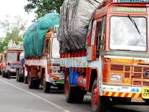 J&K News:श्रम विभाग ने ट्रक ड्राइवरों के लिए ई-श्रम पोर्टल पंजीकरण किया शुरू