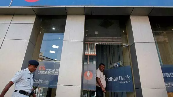 Bandhan Bank के शेयर की कीमत में 2% की गिरावट