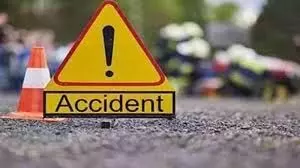 Accident: रोडवेज बस ने कार को मारी टक्कर, 5 लोगों की मौत