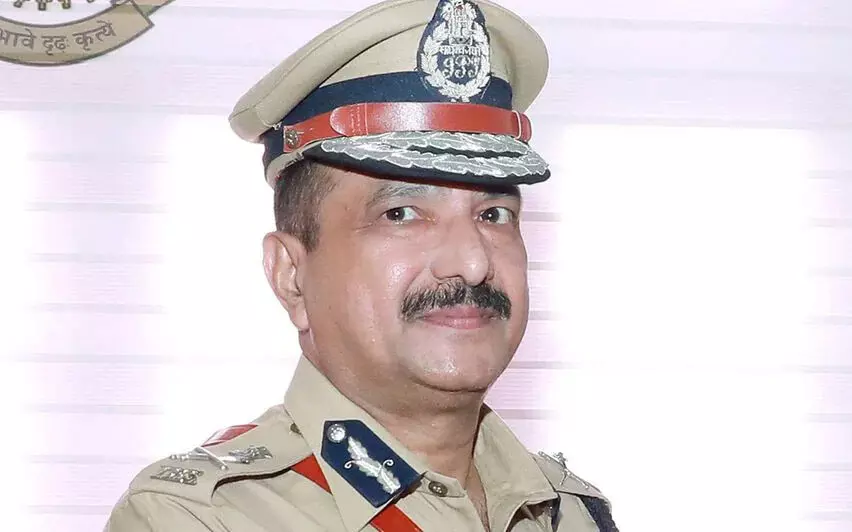 KERALA NEWS : जमीन घोटाले की शिकायत में केरल पुलिस चीफ साहब को क्लीन चिट
