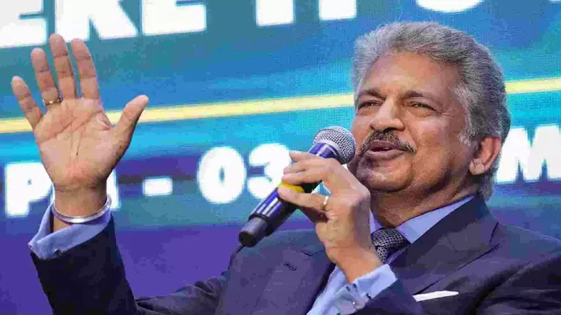 Anand Mahindra- अवसरों का लाभ उठाने के लिए पूंजी निवेश बढ़ाने की जरूरत