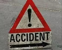 Accident: ऑटो को सफारी गाड़ी ने मारी टक्कर, एक की मौत, 6 घायल