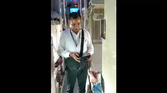 Railway ने बिना टिकट वालों यात्रियों से कमाए 3 करोड़ रुपये