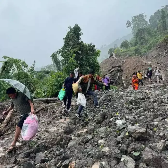 Arunachal  : भूस्खलन के कारण सात जिलों में संपर्क टूटा