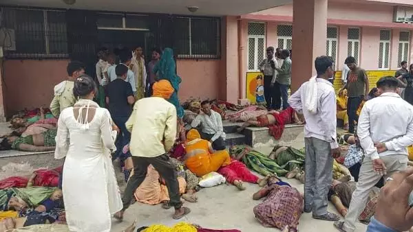 Hathras tragedy: प्रशासनिक लापरवाही और सुरक्षा में खामियां