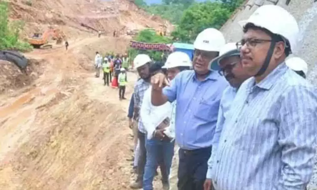 Andhra Pradesh News: सुरंग निर्माण कार्य तेजी से चल रहा