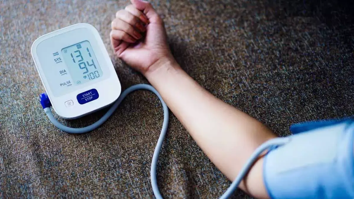 High blood pressure: आम हो चूका उच्च रक्तचाप जानिए ये है 5 प्रमुख कारण