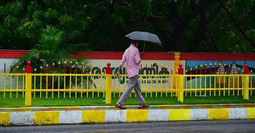 KERALA  : उत्तरी केरल में भारी बारिश का अनुमान, आज 4 जिलों में येलो अलर्ट