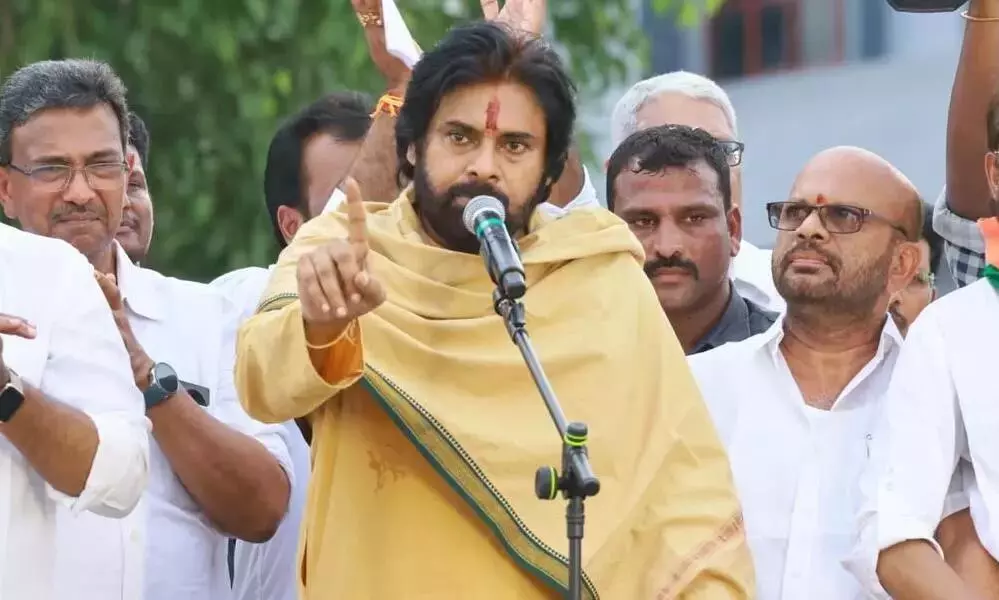 Pawan Kalyan ने उप्पाडा तट को समुद्री कटाव से बचाने के लिए पहल की