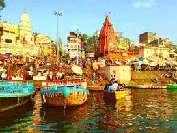 Varanasi: पर्यटकों की जिंदगी से खिलवाड़ कर रहे वाराणसी के होटल और गेस्ट हाउस