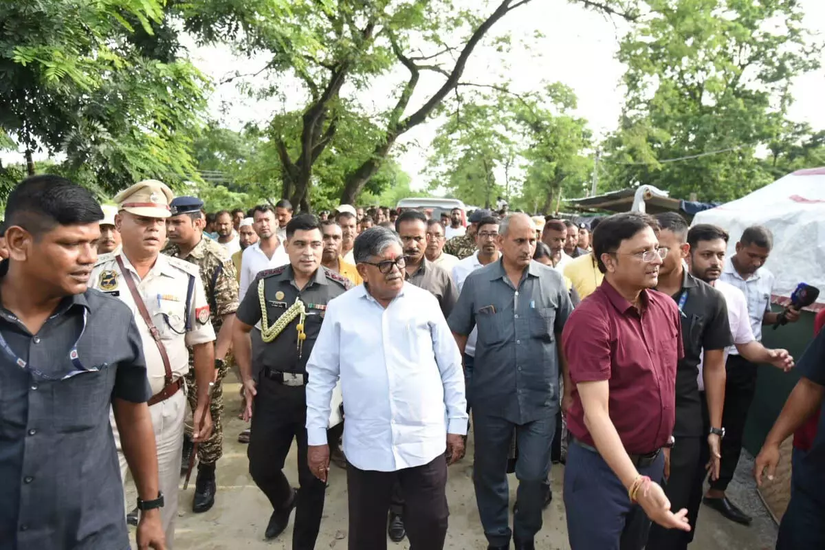 Assam के राज्यपाल ने मोरीगांव के बाढ़ पीड़ितों से बातचीत की