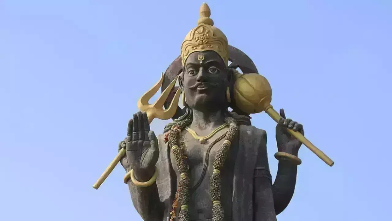 Shani Sahasranamaavali : शनिवार का ये महाउपाय, सभी परेशानियों से मिलेगी मुक्ति