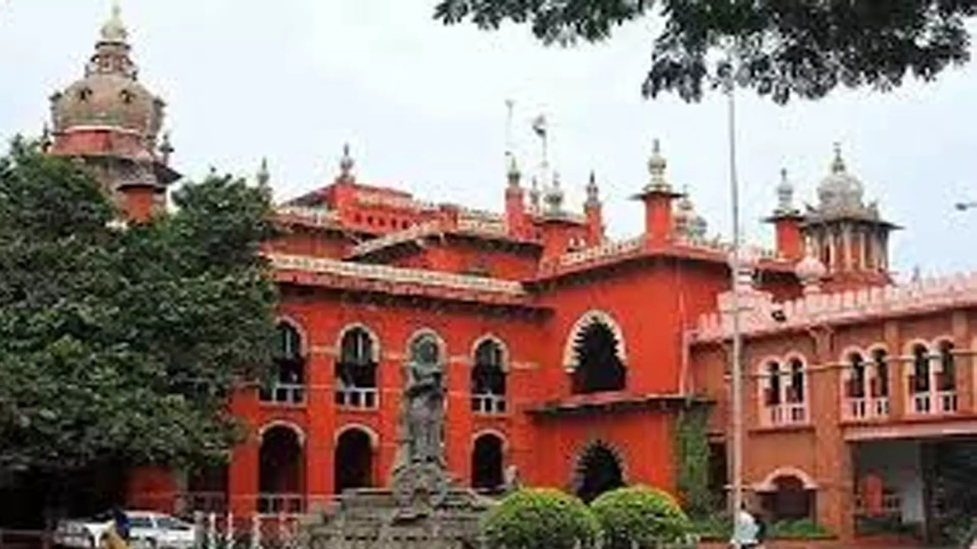 Tamil Nadu News : हाईकोर्ट ने एसआर शेखर को सीबी-सीआईडी ​​के समक्ष पेश होने का आदेश दिया