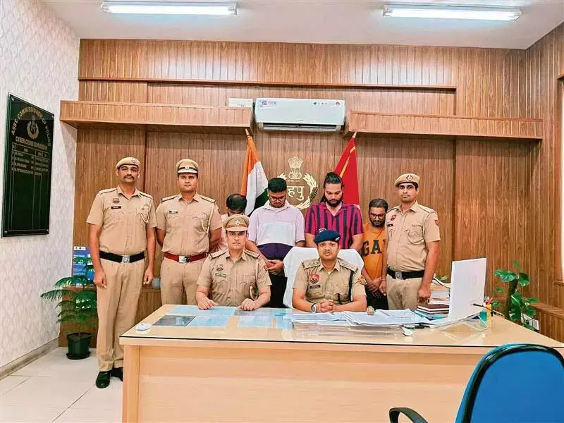 HARYANA : गुरुग्राम पुलिस ने फर्जी कॉल सेंटर का भंडाफोड़ किया