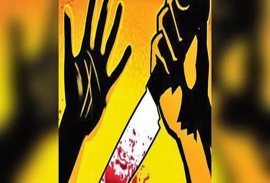 भाजपा कार्यकर्ता, पत्नी और बेटे पर हमले के बाद तनाव, चाकू से वार