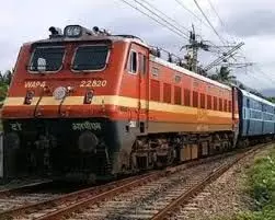 Panchavati Express के 2 डिब्बे हुए अलग, कोई हताहत नहीं