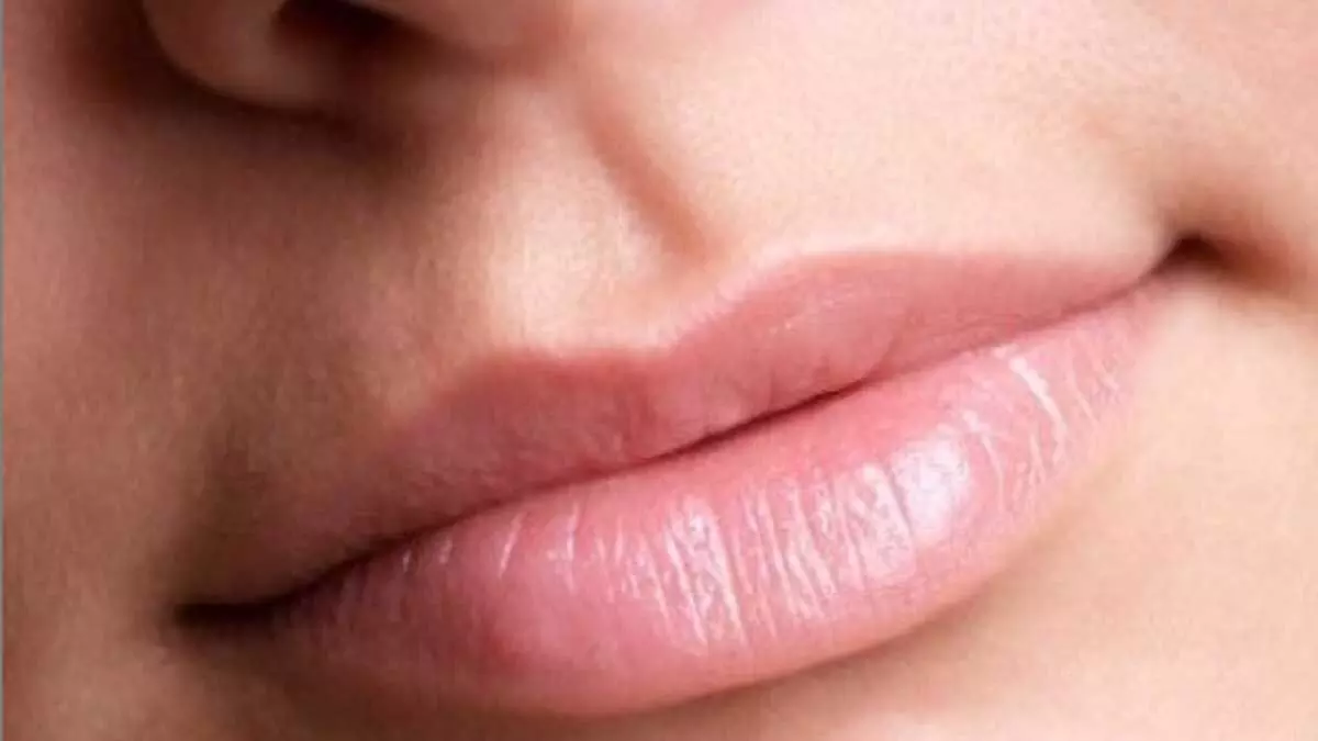 beauty tips :इन तरीकों से आप भी दे सकतें है अपने होठों को शानदार लुक