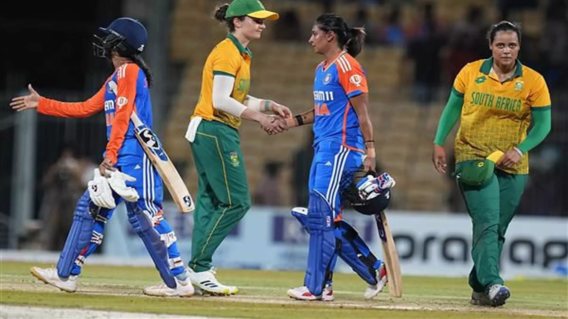 Indian महिला टीम दक्षिण अफ्रीका के खिलाफ दूसरे टी20 मैच में वापसी की उम्मीद में