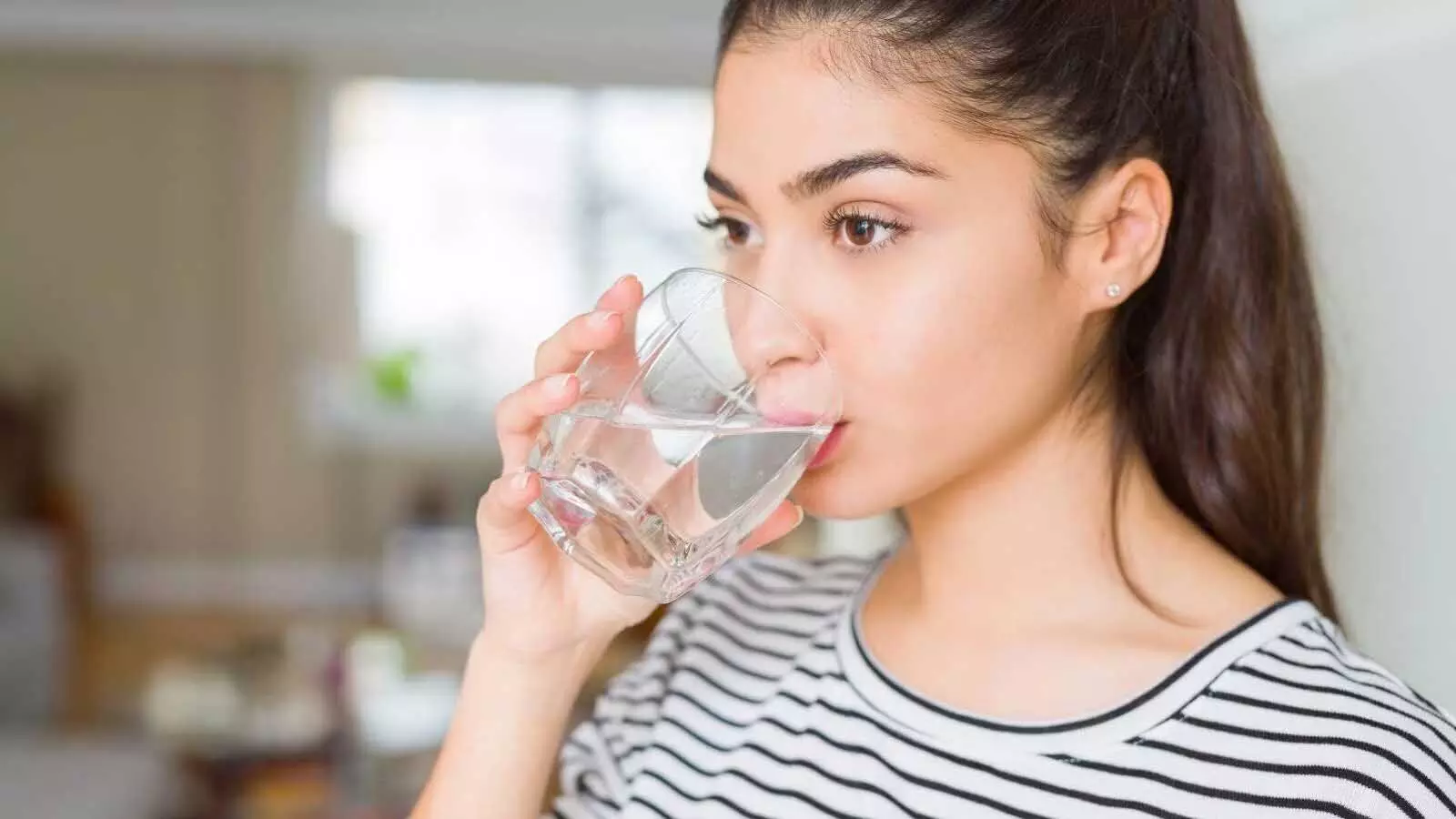 Health tips: पानी पीने का सही तरीका जानिए इस टिप्स की मदद से