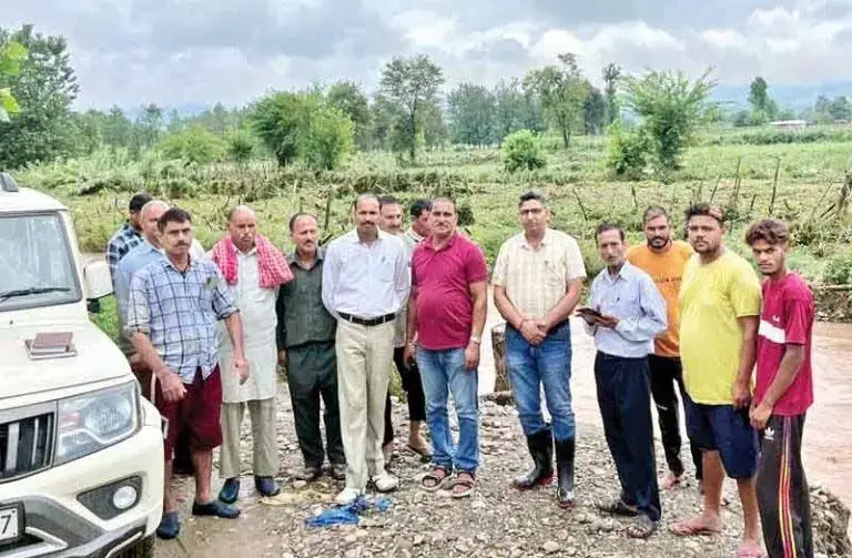 Baarish ने तोड़ी बल्ह घाटी के किसानों की कमर