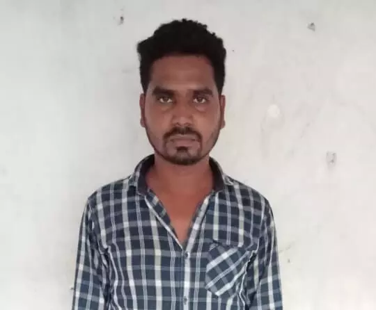 Chhattisgarh: मरीन ड्राइव में गांजा बेचते युवक गिरफ्तार