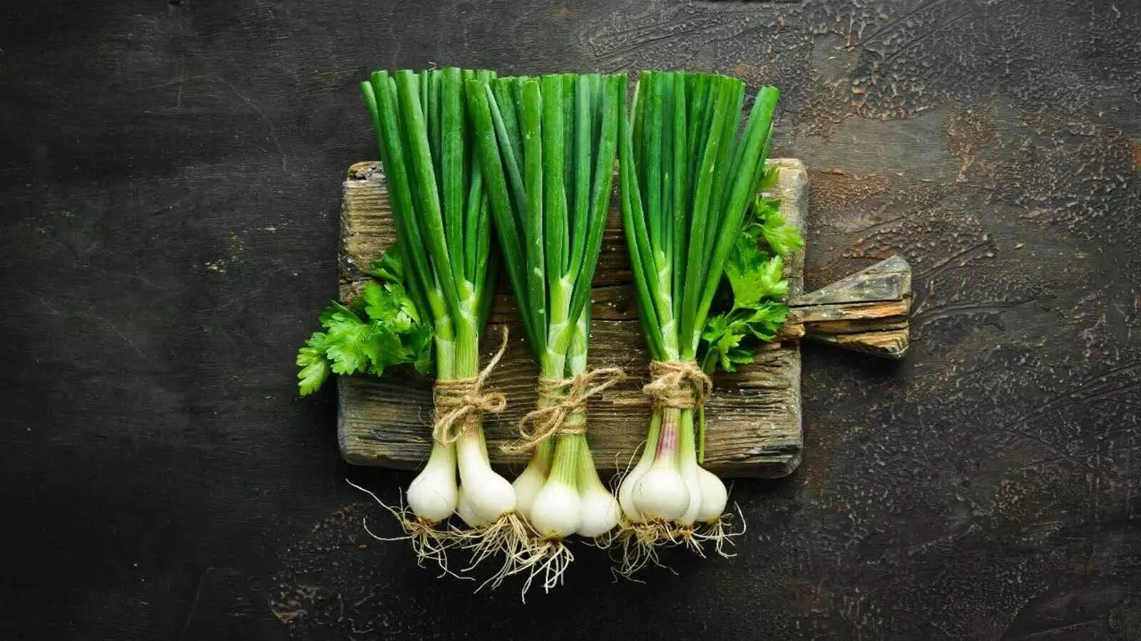 Green onion: दिल को स्वस्थ रखता है हरा प्याज जाने फायदे