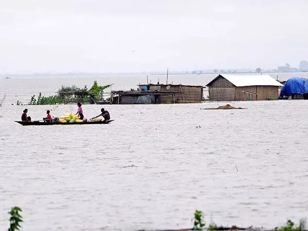 Assam flood: अमित शाह ने मुख्यमंत्री से बात की, सहायता का आश्वासन दिया