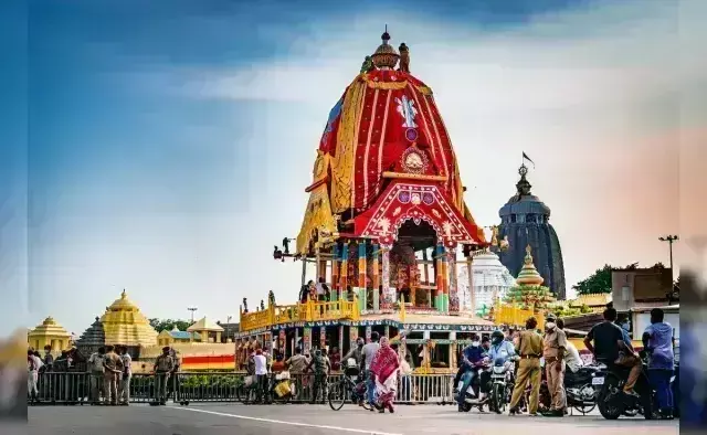 Ranchi : जगन्नाथ मंदिर में सुबह तीन बजे से जुट रहे श्रद्धालु, रथ यात्रा शाम पांच बजे