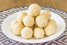 Semolina के दानेदार लड्डू, यहां देखें रेसिपी