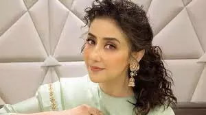 MANISHA KOIRALA :मनीषा कोइराला नेखुलासा किया कि वह मिलने के मूड में नहीं हैं