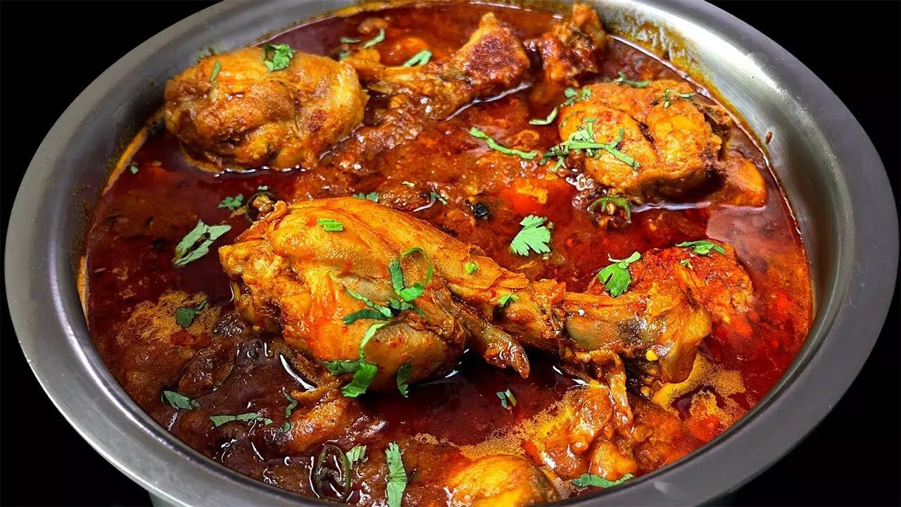 Pak: पंजाब में महंगाई की मार के बीच चिकन की कीमतों में उछाल
