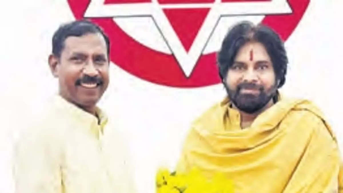 Andhra : उपमुख्यमंत्री पवन कल्याण ने जेएसपी कार्यकर्ताओं से कहा, सरकार के खिलाफ टिप्पणी न करें