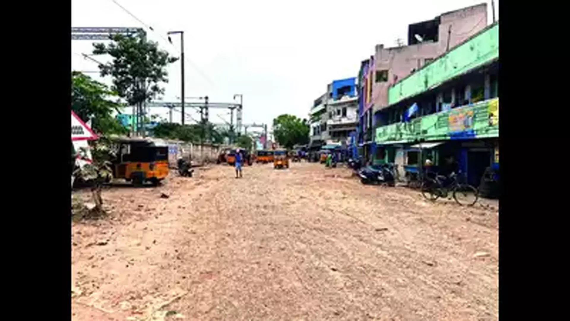 Chennai News: कोरुक्कुपेट और मिंट को जोड़ने वाली सड़क अव्यवस्थित