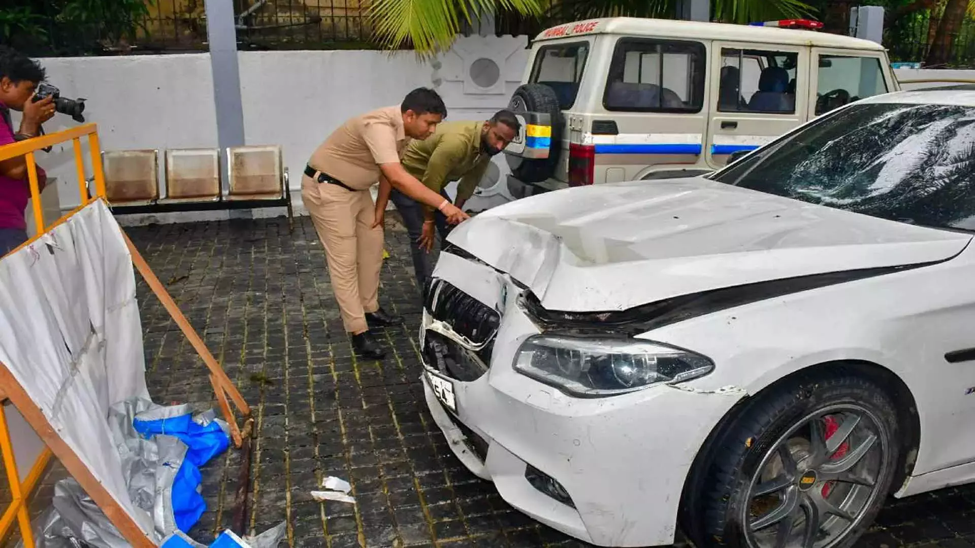 BMW Accident:  24 वर्षीय फरार कार चालक के खिलाफ एलओसी जारी