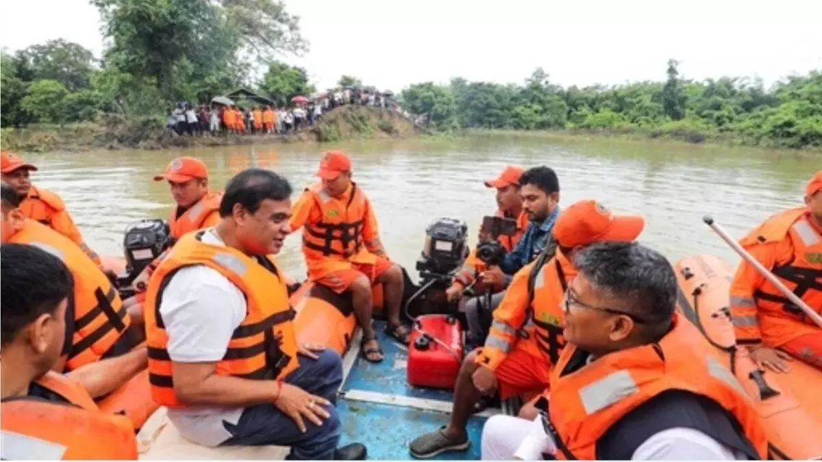Kampur: असम में बाढ़ से मृतकों की संख्या बढ़कर 58 हुई