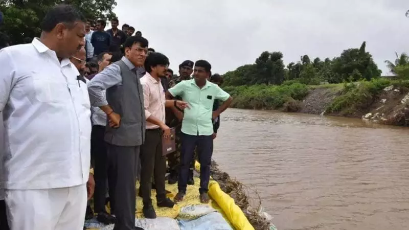 Gujarat : मनसुख मंडाविया ने जूनागढ़ के घेड़ पंथक में बारिश से हुई तबाही को लेकर दौरा किया