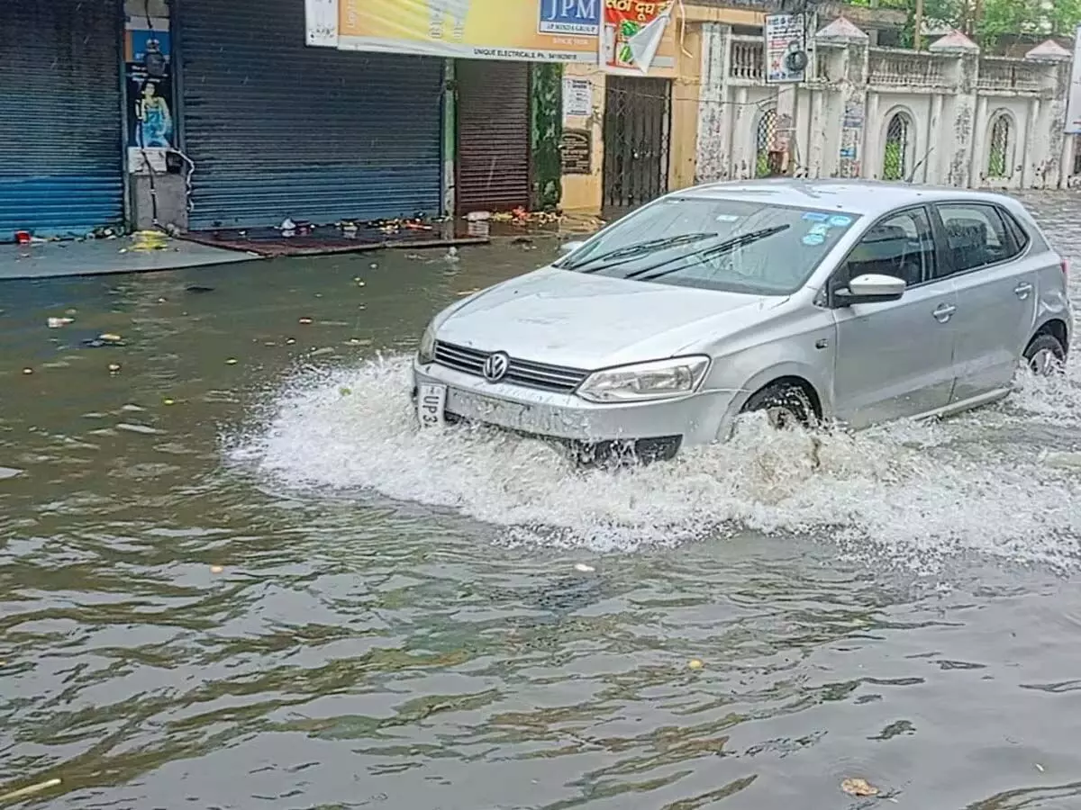 Uttar Pradesh: रामपुर में आफत बनी बारिश