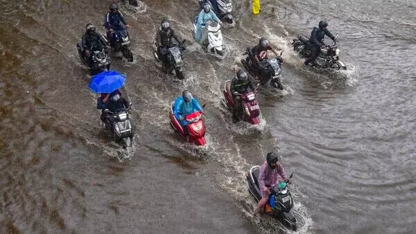 IMD ने मुंबई में भारी बारिश के लिए ऑरेंज अलर्ट किया जारी