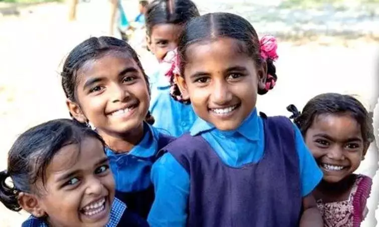 Andhra Pradesh: कोंडा डोरा आदिवासी समुदाय ने स्कूल शेड के लिए धन दिया