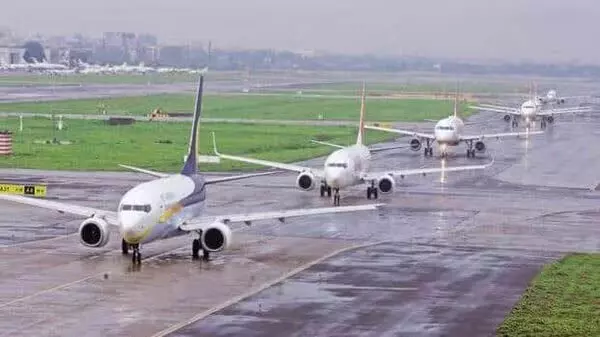 Mumbai. बारिश के कारण एयर इंडिया, इंडिगो, स्पाइसजेट की उड़ानें रद्द