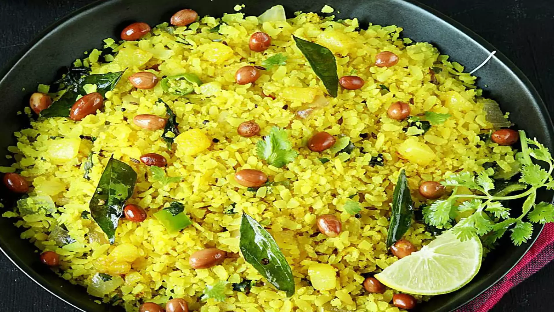 Kanda poha recipe: 10 मिनट में बनाएं टेस्टी नाश्ता