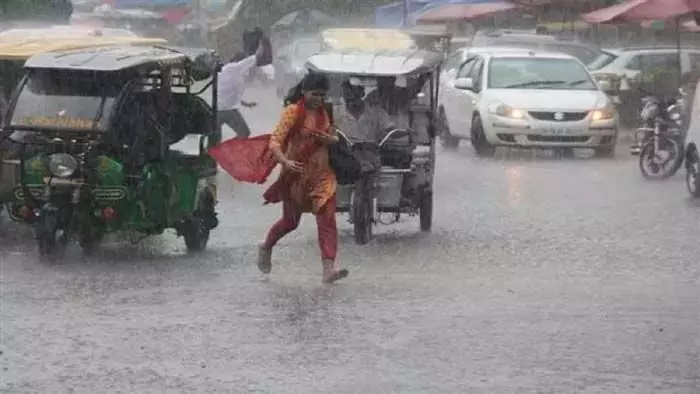 Goa में भारी बारिश के चलते इलाके जलमग्न, 3 लोगों की मौत