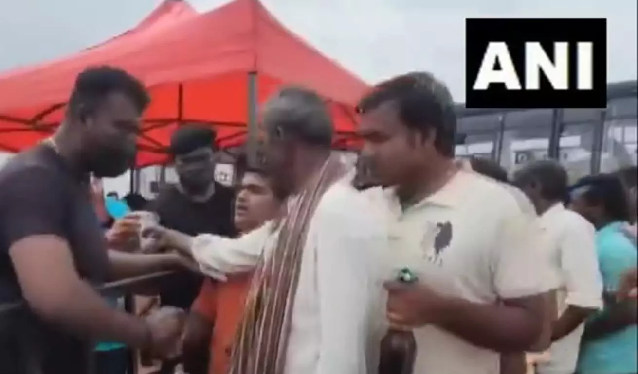 चुनाव में जीत के बाद बीजेपी नेता ने वोटरों को अलग तरीके से धन्यवाद दिया, शराब बंटवाई