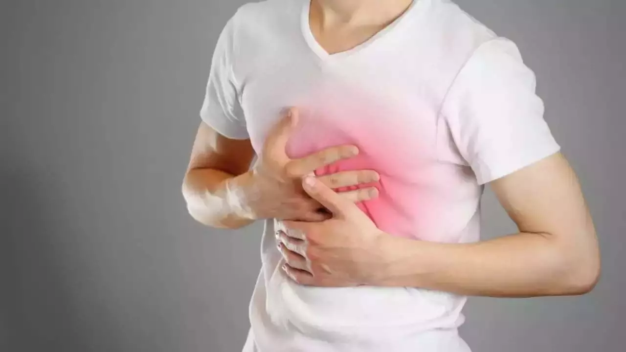 Heartburn: हार्टबर्न की समस्या से मिलेगा आराम अपनाएं ये घरेलू नुस्खे