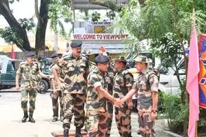 BSF ADG ने रणनीतिक भारत-बांग्लादेश सीमा पर समग्र बीओपी के निर्माण की समीक्षा की