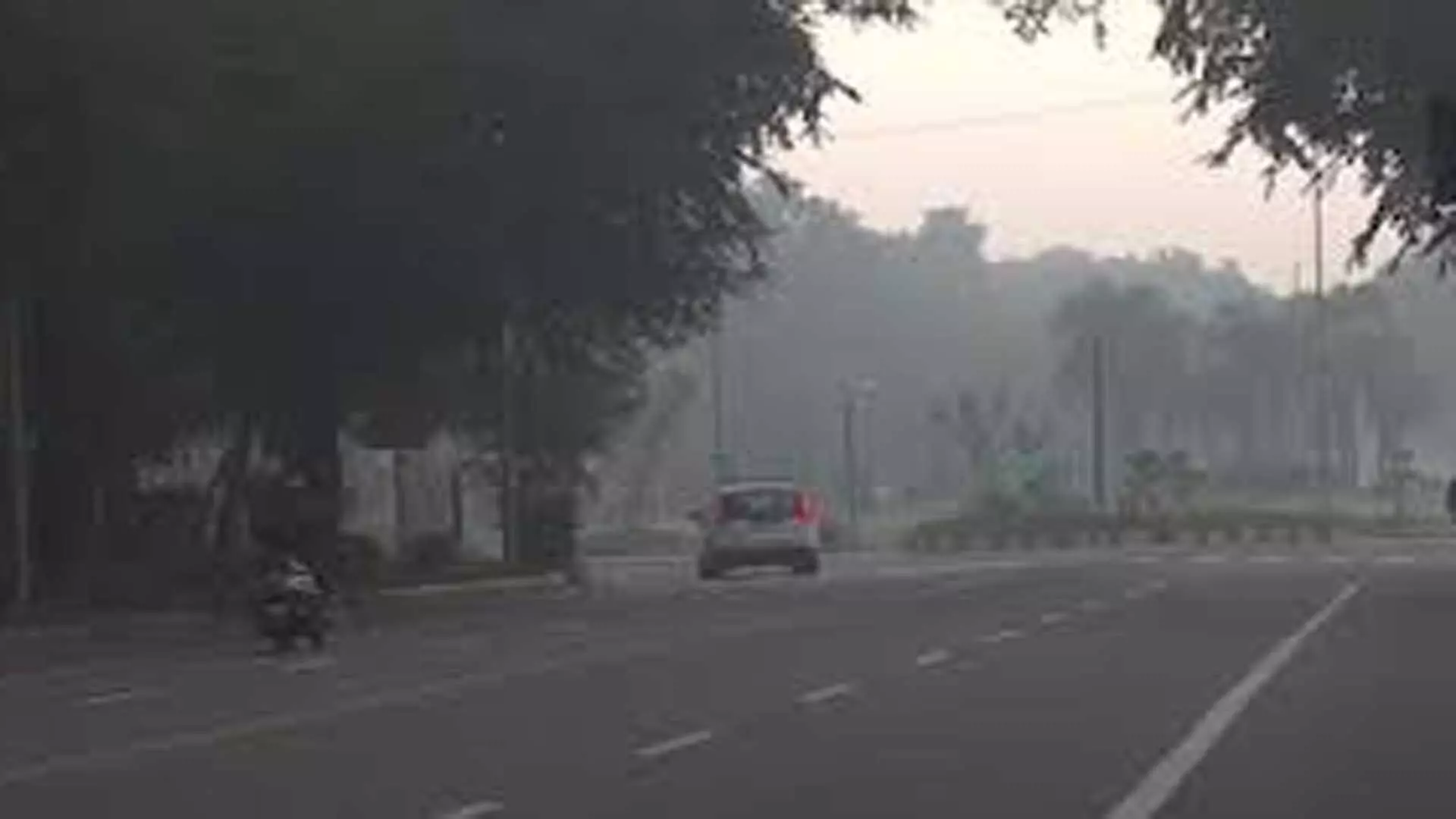 Delhi: बारिश के कारण दिल्ली में वायु गुणवत्ता दूसरे दिन भी संतोषजनक रही